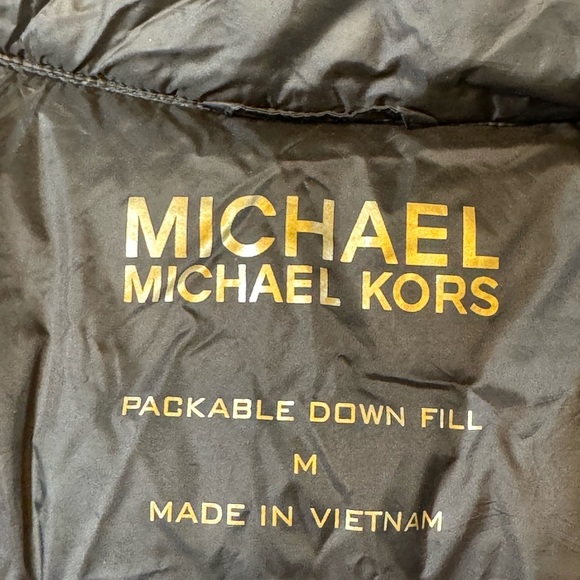 Michael Kors Packable Women's Black Down Fill Quilted Puffer Vest - Picture 9 of 10